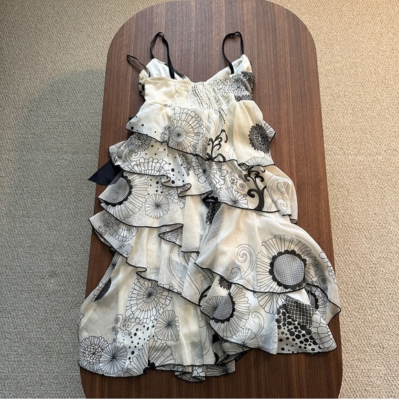 Morgan de toi - black and white ruffle dress with floral details and bow - Picture 7 of 13